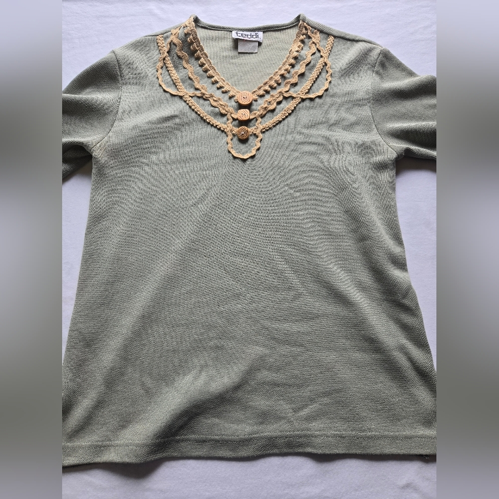 Vtg Elegant Sage Green Women's Top with Crochet Detail
